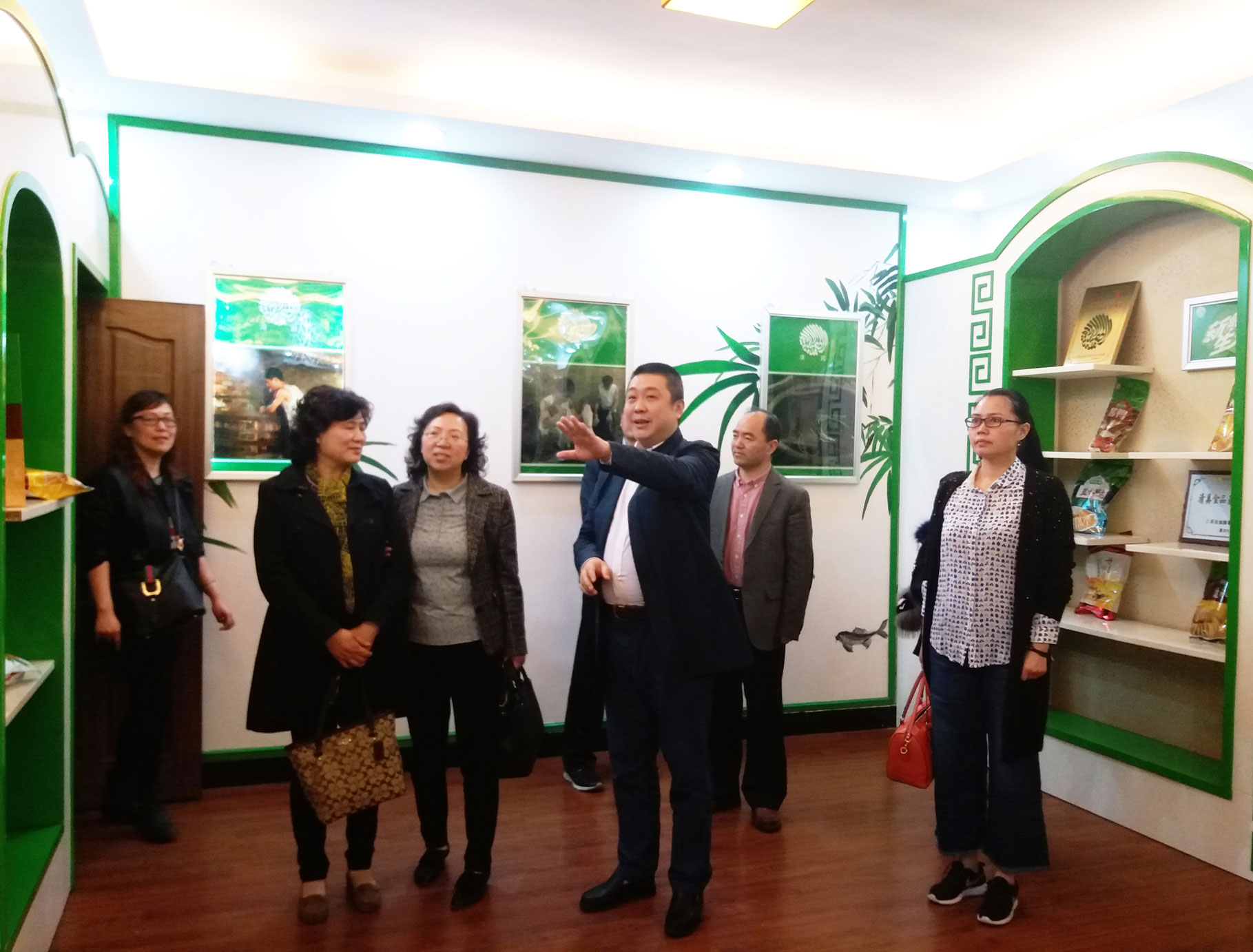 “十二五”民品定點生產(chǎn)企業(yè)檢查團蒞臨韓復興